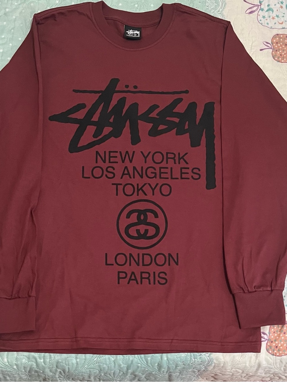Men's World Tour Long Sleeve Logo Tee in Burgundy